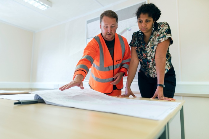 Understanding the difference between schedulers and delay experts helps stakeholders choose the right support for construction projects.