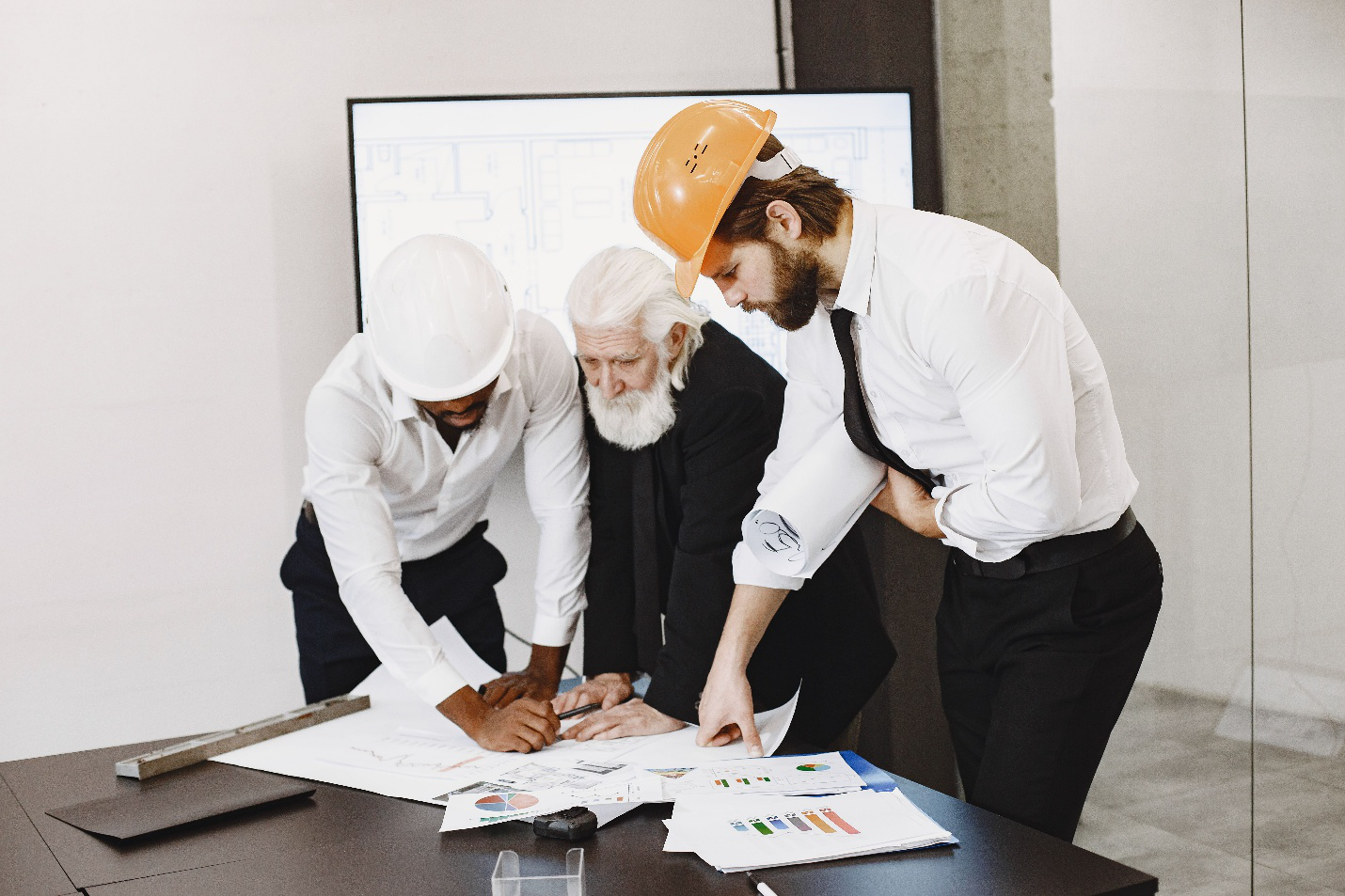 Careful review of project records and technical documents strengthens an expert’s conclusions during construction litigation.