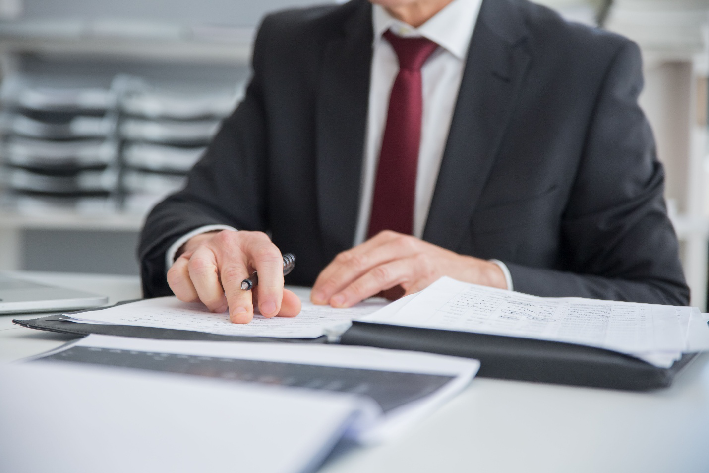 HPM Consultants helps teams build monitoring systems before small drift becomes a costly dispute.
