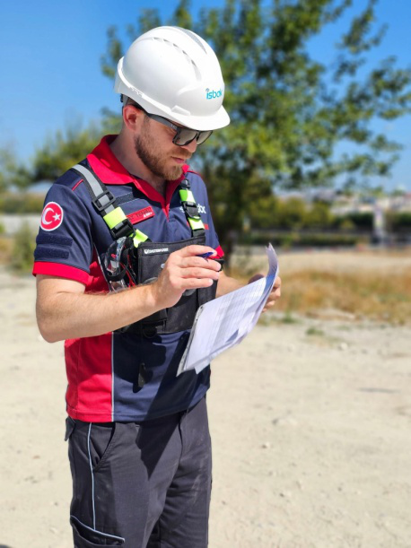Contemporaneous field documentation helps explain when a site condition appeared and how the work changed afterward.